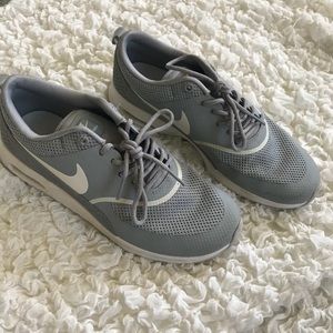 Women’s Nike Airmax Thea size 7